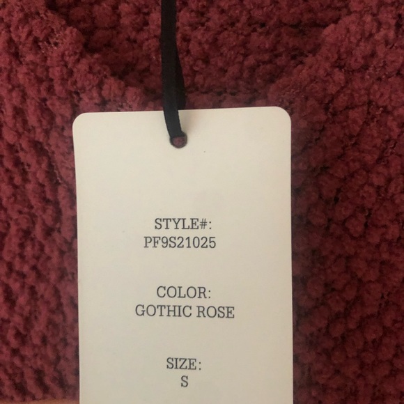 NWT Pink Rose V-Neck Long Sleeve Women’s Soft Sweater in Gothic Rose Color Sz S - Picture 9 of 12